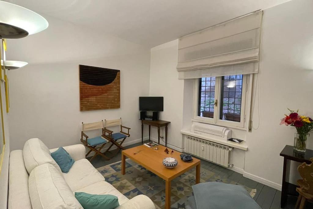 Vicolo San Trifone By Hili Apartman Róma Kültér fotó